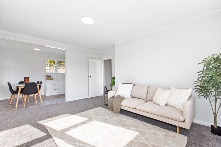 Photo of property in 19 Chew Place, Ranui, Porirua, 5024