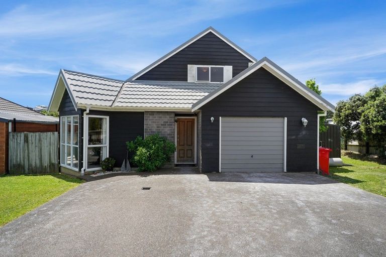 Photo of property in 7 Westridge, Camborne, Porirua, 5026