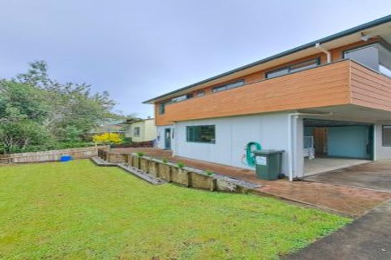 Photo of property in 11 Ballantrae Place, Highlands Park, New Plymouth, 4312