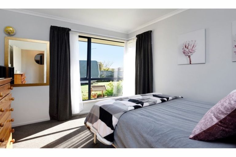 Photo of property in 35 Hollybush Drive, Brightwater, 7022