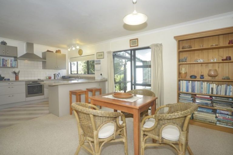 Photo of property in 6 Cobb Place, Otaki, 5512