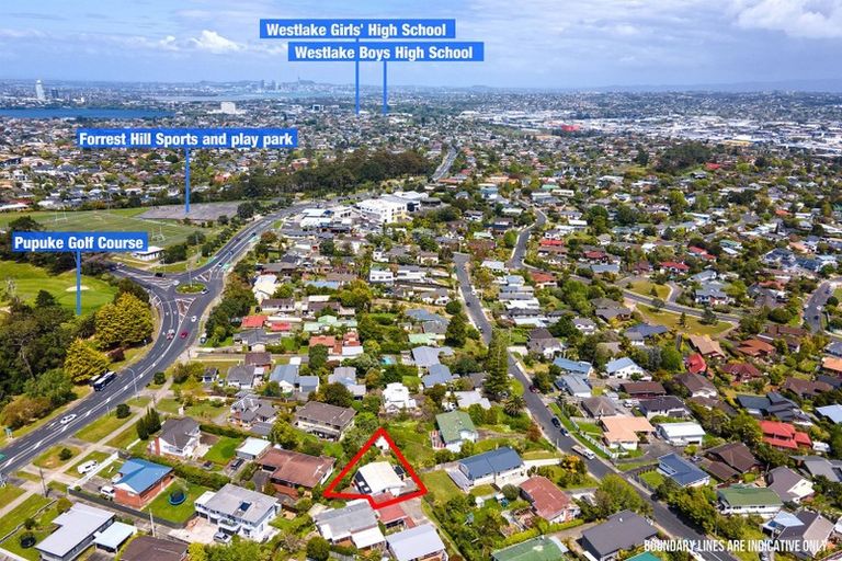 Photo of property in 3/38 William Souter Street, Forrest Hill, Auckland, 0620