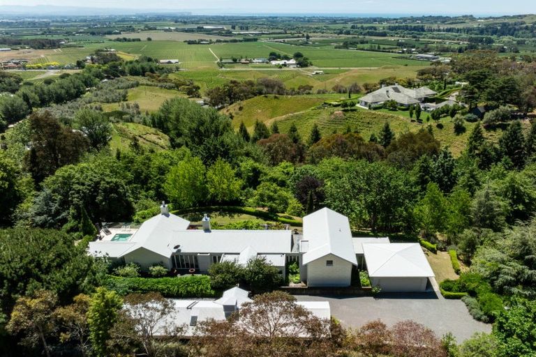 Photo of property in 77 Black Barn Road, Havelock North, 4294