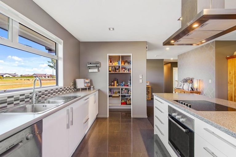 Photo of property in 32 Preston Avenue, West Melton, 7618