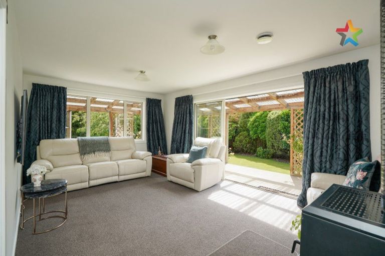 Photo of property in 165 Dunns Road, Otatara, Invercargill, 9879