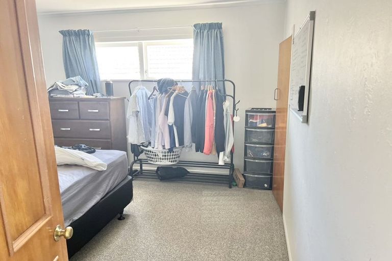 Photo of property in 33 Lingfield Street, Glenfield, Auckland, 0629