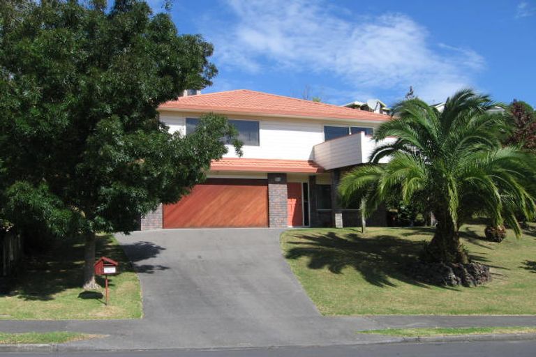 Photo of property in 13 Emlyn Place, Torbay, Auckland, 0630
