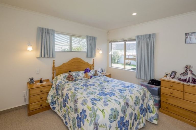 Photo of property in 176 Bath Street, Levin, 5510