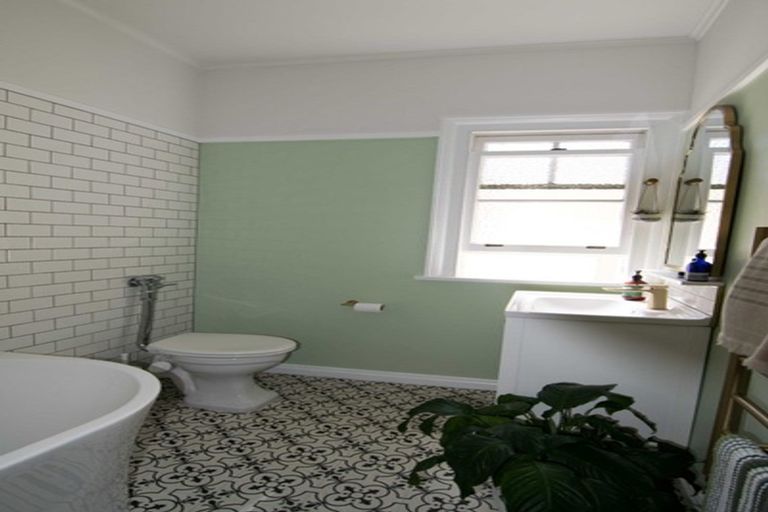 Photo of property in 2/332 Tinakori Road, Thorndon, Wellington, 6011