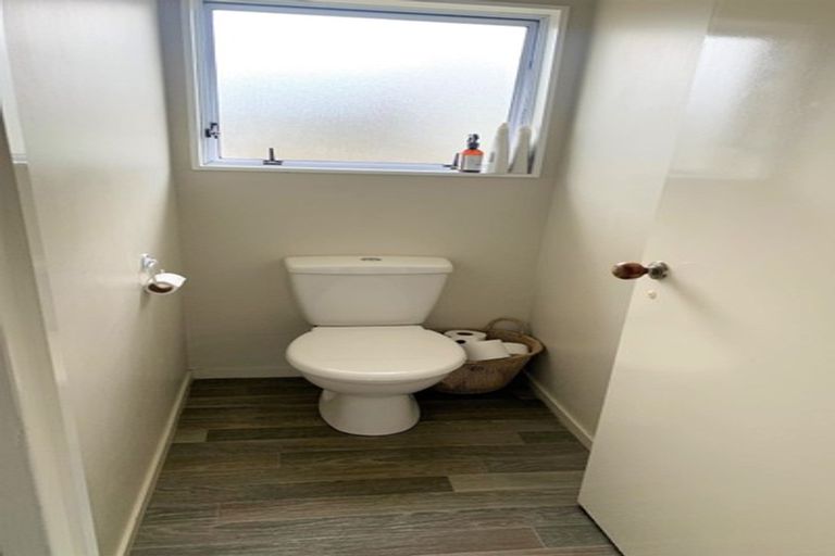 Photo of property in 1/13 Cyril Crescent, West Harbour, Auckland, 0618