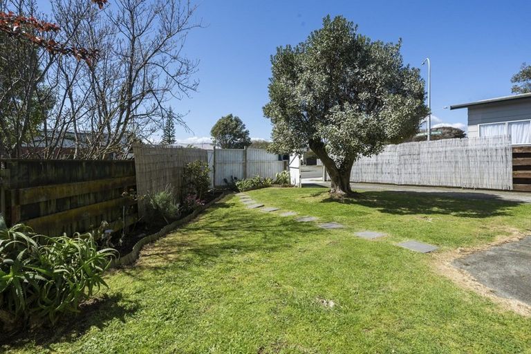 Photo of property in 43 Michael Road, Paraparaumu Beach, Paraparaumu, 5032