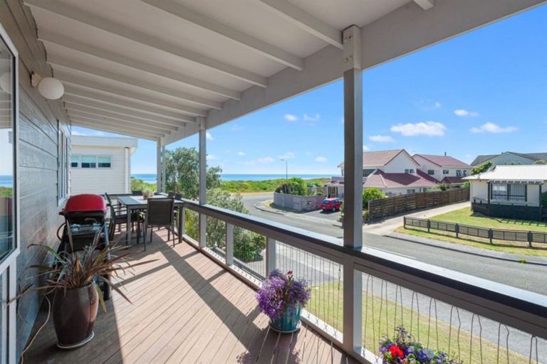 Photo of property in 2 Turnbull Place, Ohope, 3121