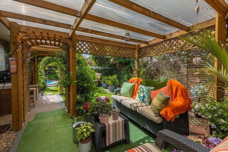 Photo of property in 64 Hetley Crescent, Taradale, Napier, 4112