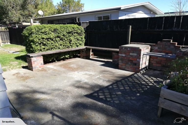 Photo of property in 3 Bryce Place, Kelvin Grove, Palmerston North, 4414