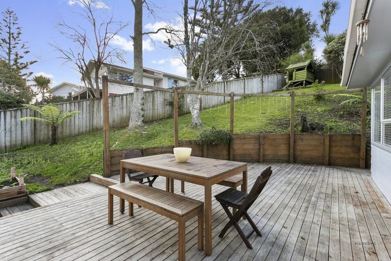 Photo of property in 100 Captain Scott Road, Glen Eden, Auckland, 0602