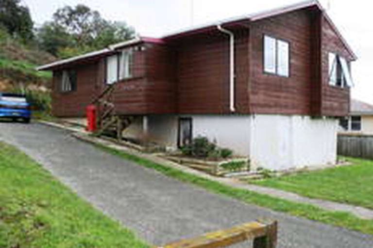 Photo of property in 179 Sievers Grove, Cannons Creek, Porirua, 5024