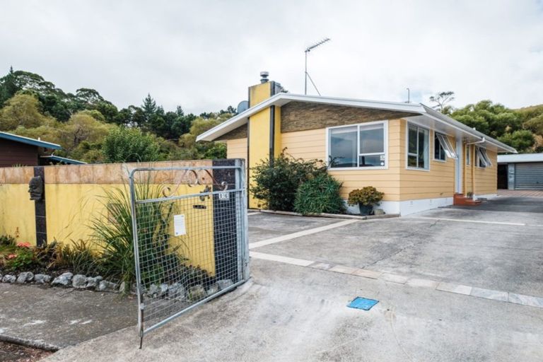 Photo of property in 16 Gillies Street, Outer Kaiti, Gisborne, 4010