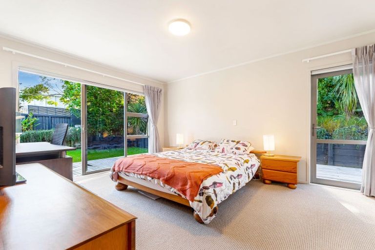 Photo of property in 10 Coromandel Crescent, Mairangi Bay, Auckland, 0630