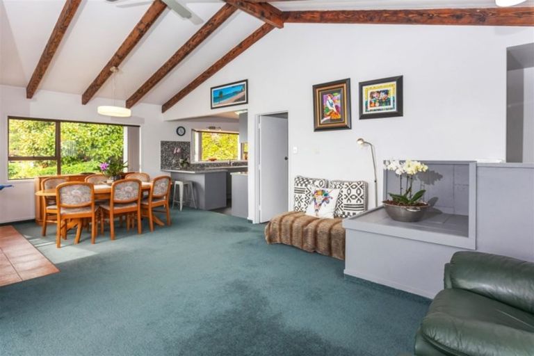 Photo of property in 8 Pine Grove, Tairua, 3508