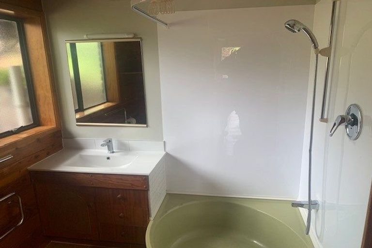 Photo of property in 1318 Whangaparaoa Road, Army Bay, Whangaparaoa, 0930