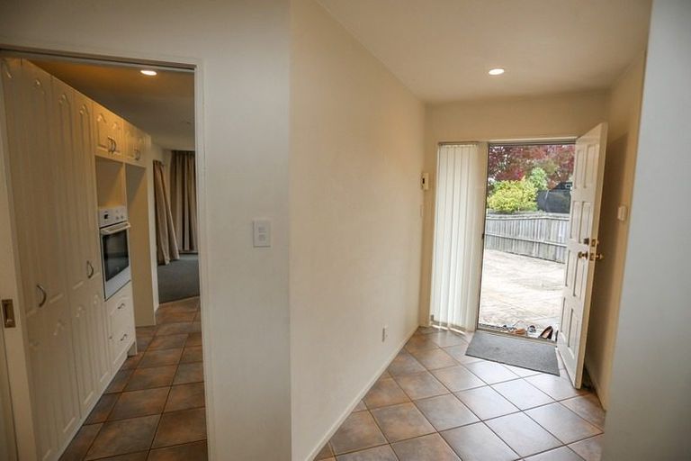 Photo of property in 36 Berkshire Drive, Avonhead, Christchurch, 8042