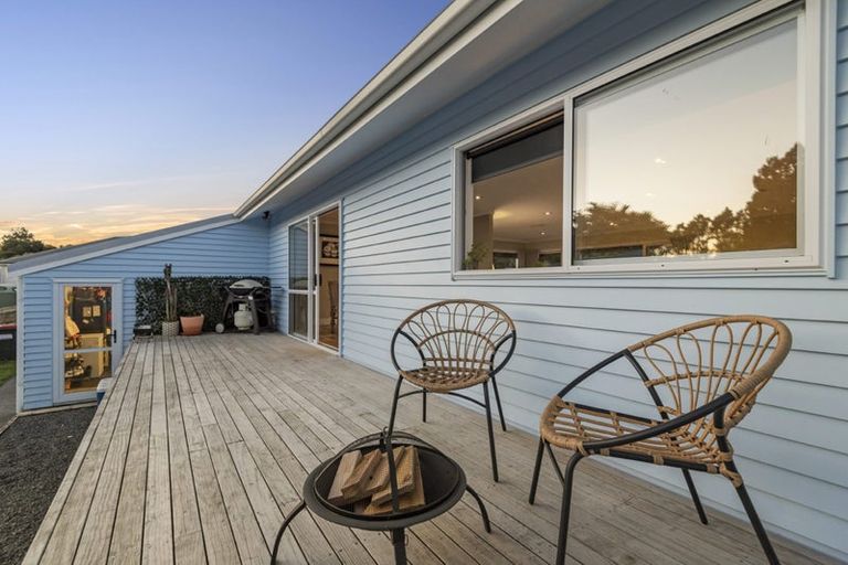 Photo of property in 974 Kahikatea Flat Road, Waitoki, Kaukapakapa, 0871