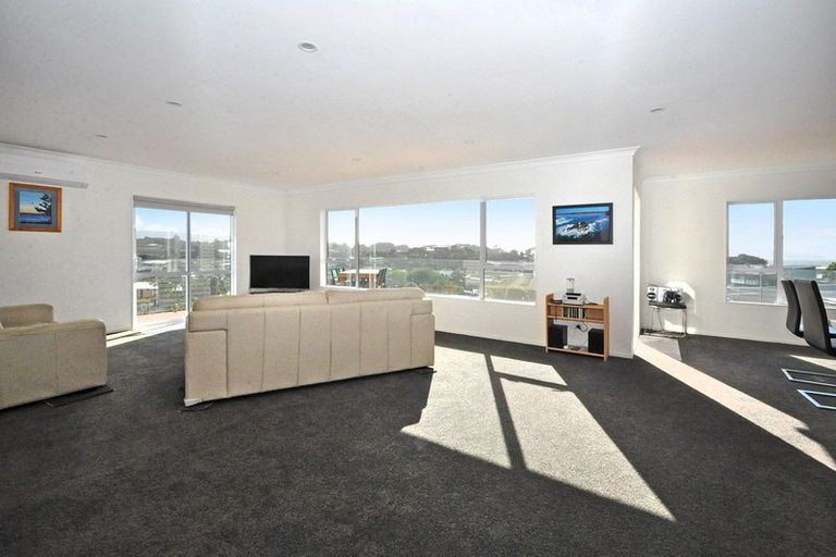 Photo of property in 9b Cornwall Way, Mangawhai Heads, Mangawhai, 0505