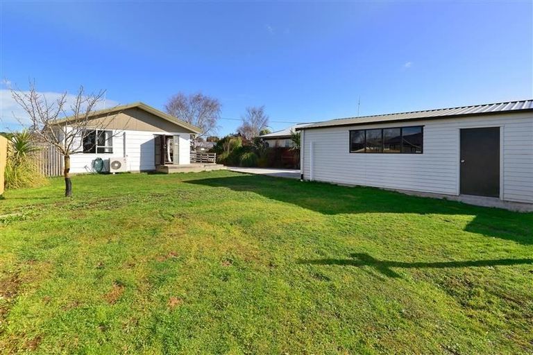 Photo of property in 8 Peckham Lane, Woolston, Christchurch, 8062