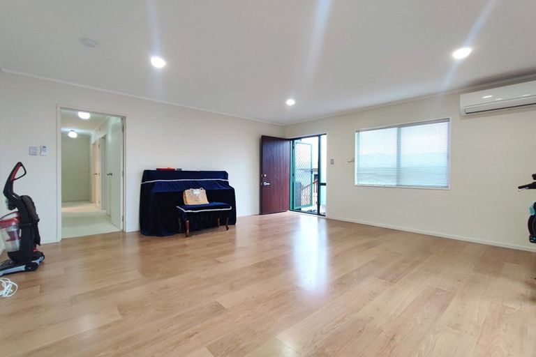 Photo of property in 1/6 Winifred Avenue, Bayview, Auckland, 0629