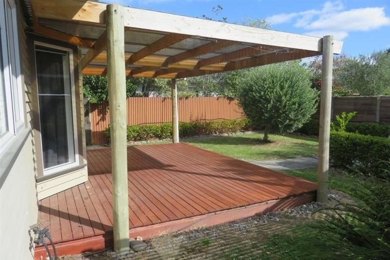 Photo of property in 8b Neeve Place, Taradale, Napier, 4112