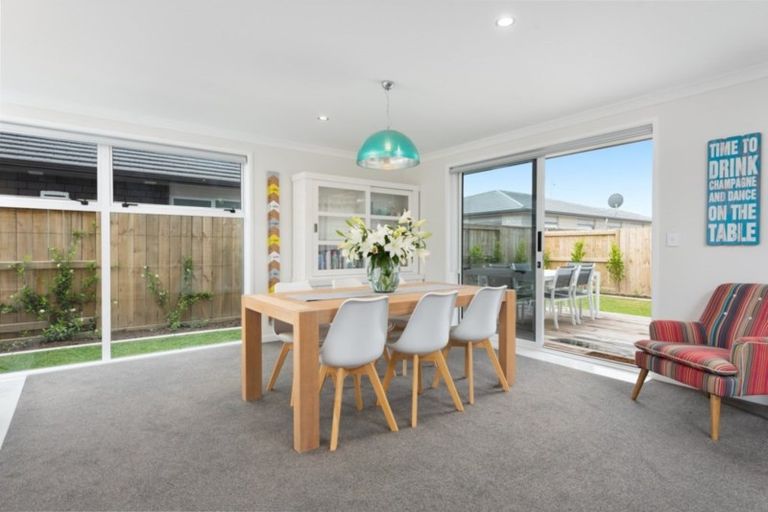 Photo of property in 9 Rotomanu Place, Pyes Pa, Tauranga, 3112