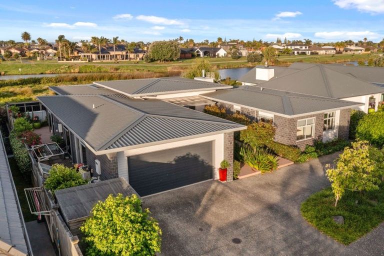 Photo of property in 56 Cassinia Close, Papamoa Beach, Papamoa, 3118