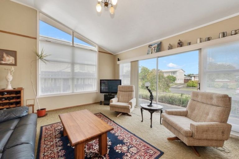Photo of property in 10 Kensington Place, Fairfield, Hamilton, 3214