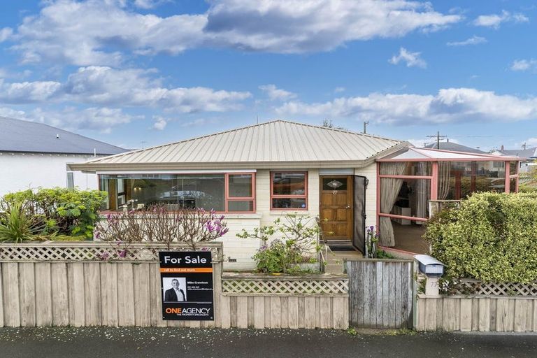 Photo of property in 77 Bay View Road, South Dunedin, Dunedin, 9012