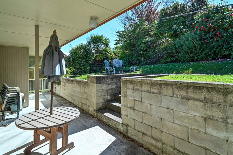 Photo of property in 41 Muritai Crescent, Havelock North, 4130