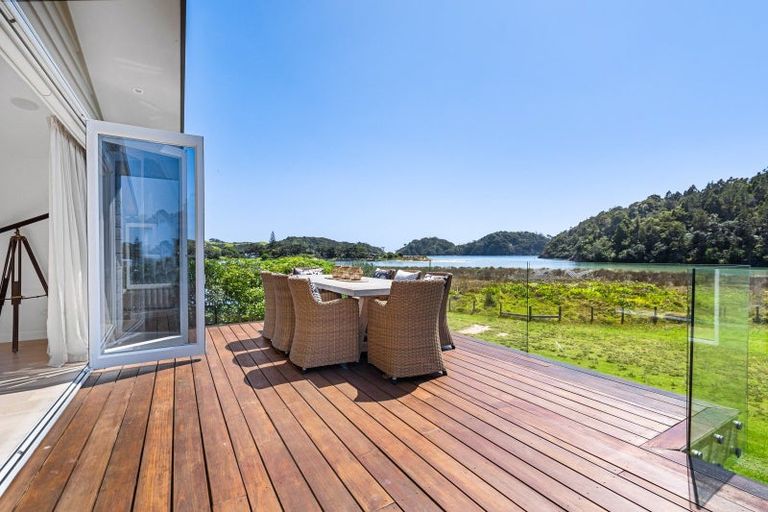 Photo of property in 878 Matapouri Road, Matapouri, Whangarei, 0173