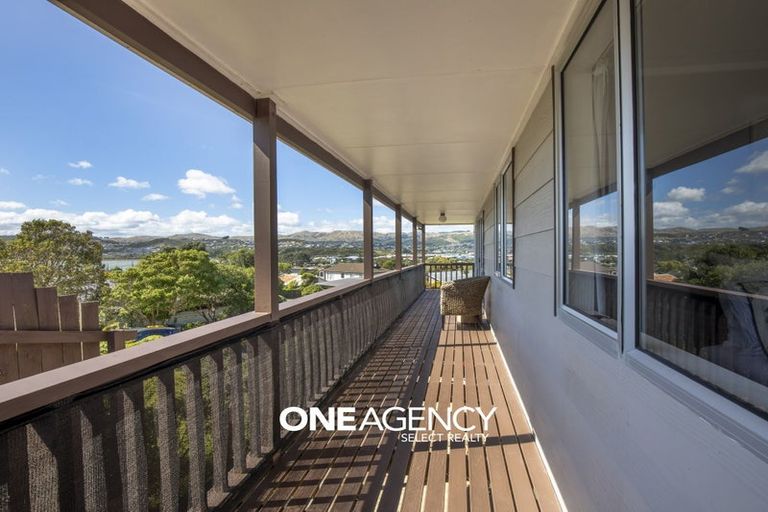 Photo of property in 12 Chapel Street, Takapuwahia, Porirua, 5022