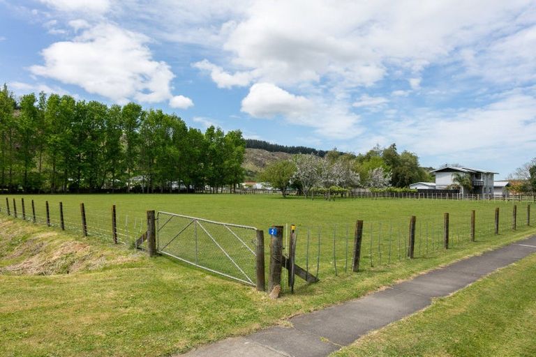 Photo of property in 2 Fraser Street, Ormond, Gisborne, 4071