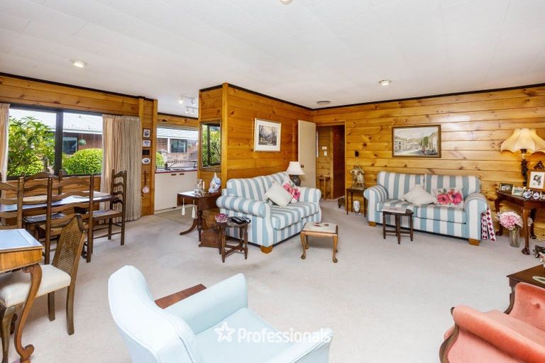 Photo of property in 10 Laredo Grove, Totara Park, Upper Hutt, 5018