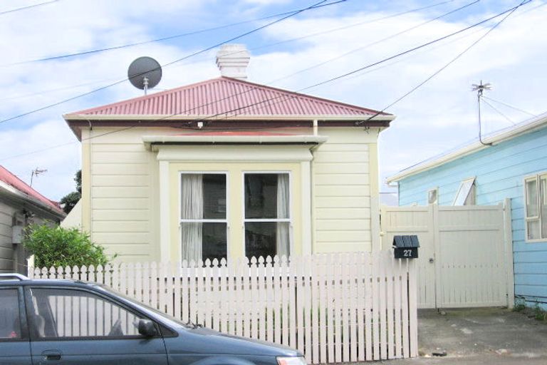 Photo of property in 27 Normanby Street, Newtown, Wellington, 6021