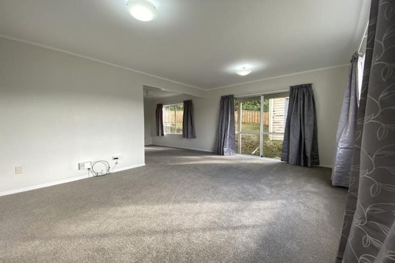 Photo of property in 35 Old Coach Road, Johnsonville, Wellington, 6037