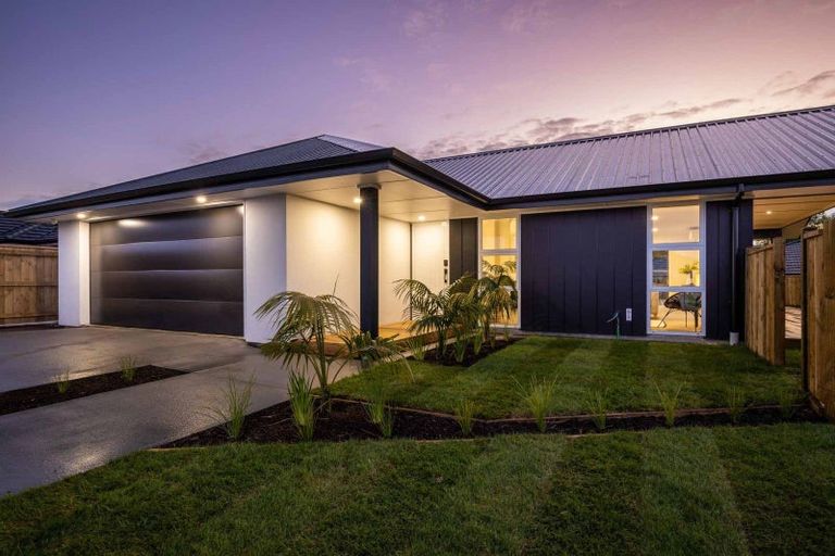 Photo of property in 31 Aratapu Street, Waitara, 4320