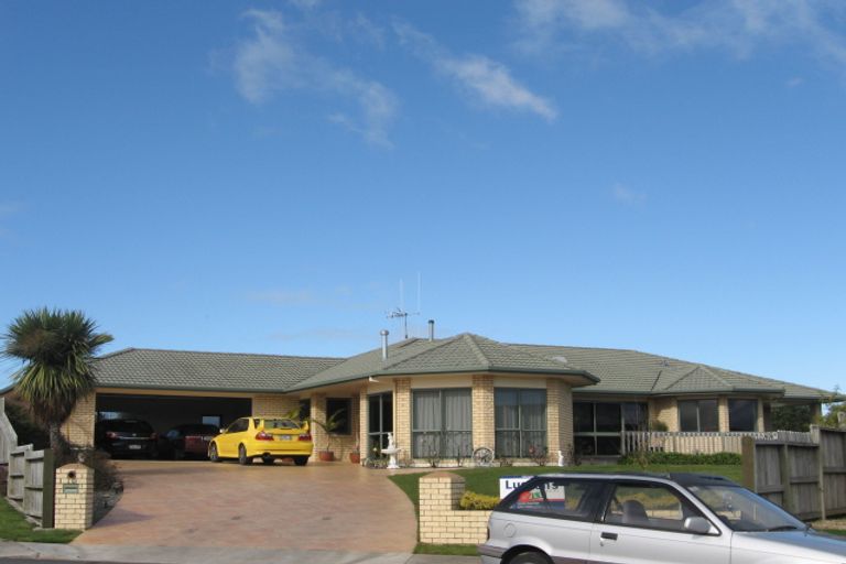 Photo of property in 10 Flora Way, Rototuna, Hamilton, 3210