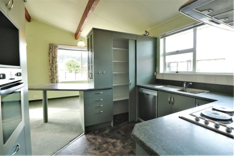 Photo of property in 17 Queen Street, Pareora, 7912