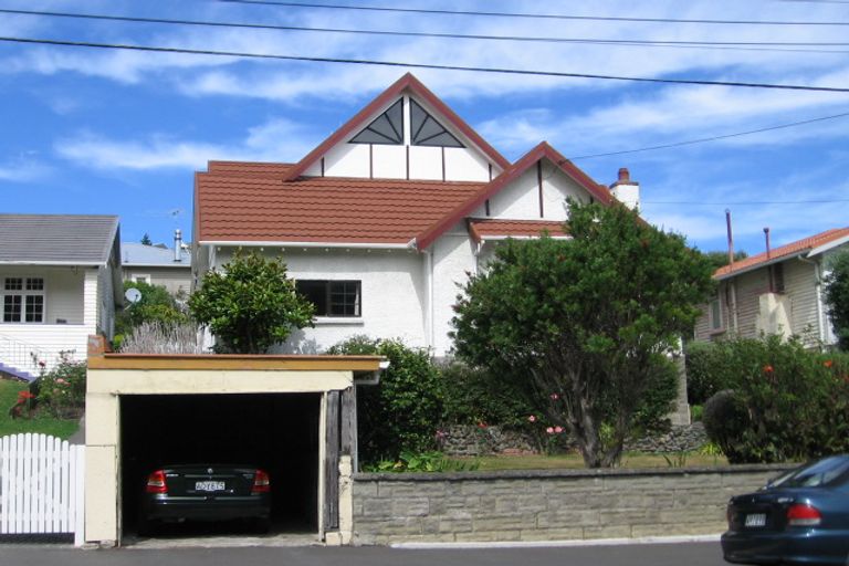 Photo of property in 10 Melrose Road, Island Bay, Wellington, 6023