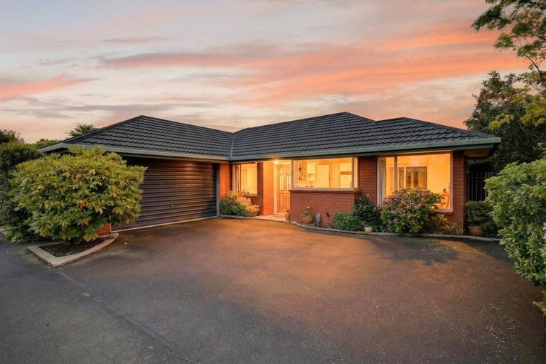 Photo of property in 1/193 Wairakei Road, Bryndwr, Christchurch, 8053