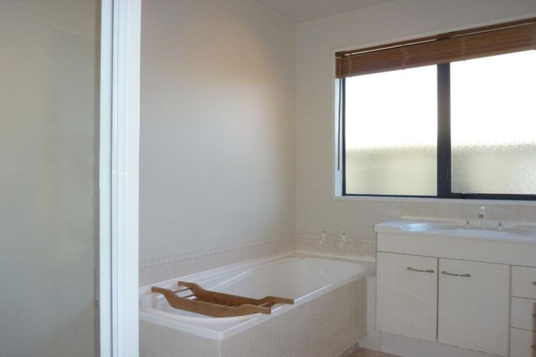 Photo of property in 16 Cataluna Place, Hei Hei, Christchurch, 8042