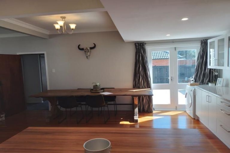 Photo of property in 6 Coates Grove, Silverstream, Upper Hutt, 5019