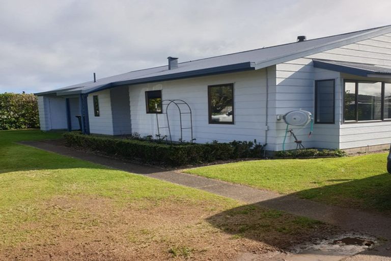 Photo of property in 82 Sandspit Road, Waiuku, 2123