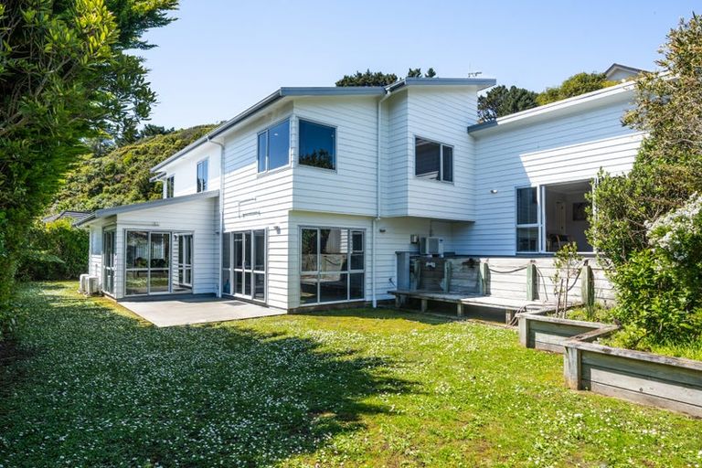 Photo of property in 4 Handly Grove, Churton Park, Wellington, 6037